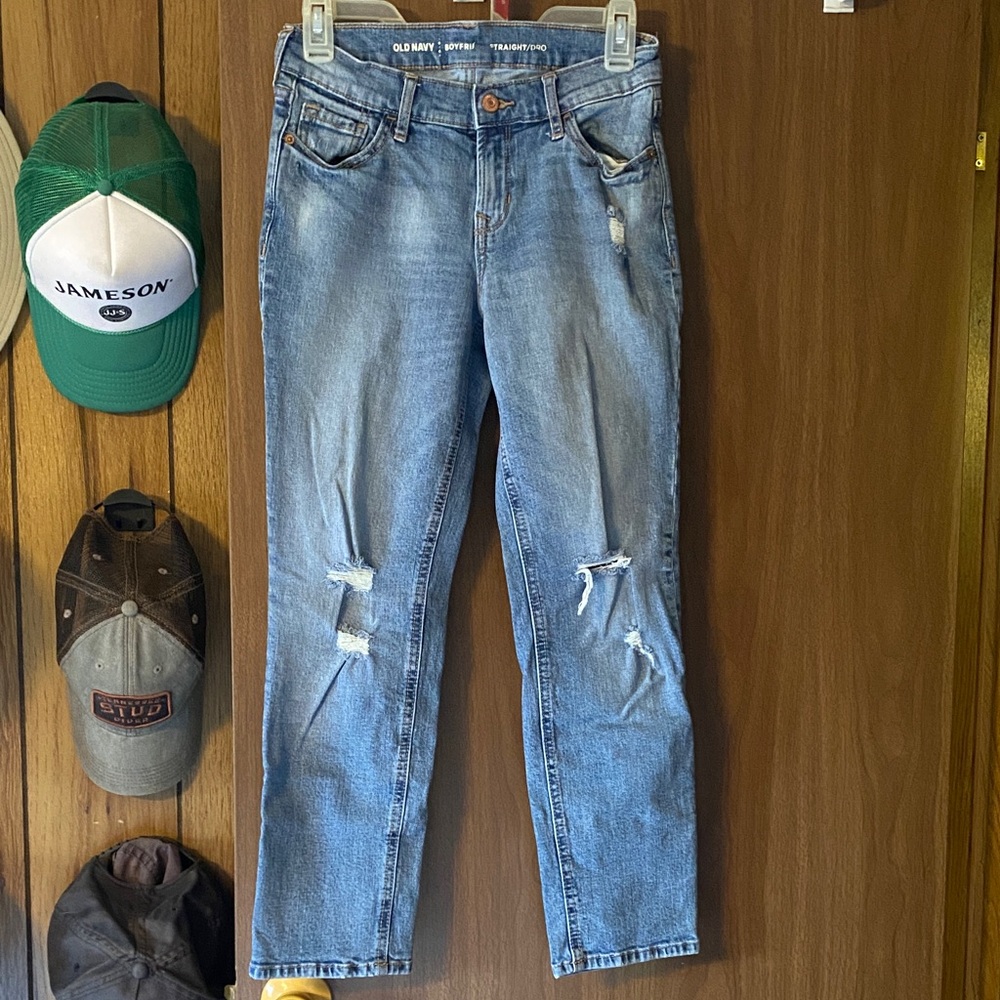 Old Navy Women's Light Wash Distressed Straight-Leg Jeans
